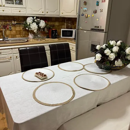 בית נופש Mery's Countryside House *